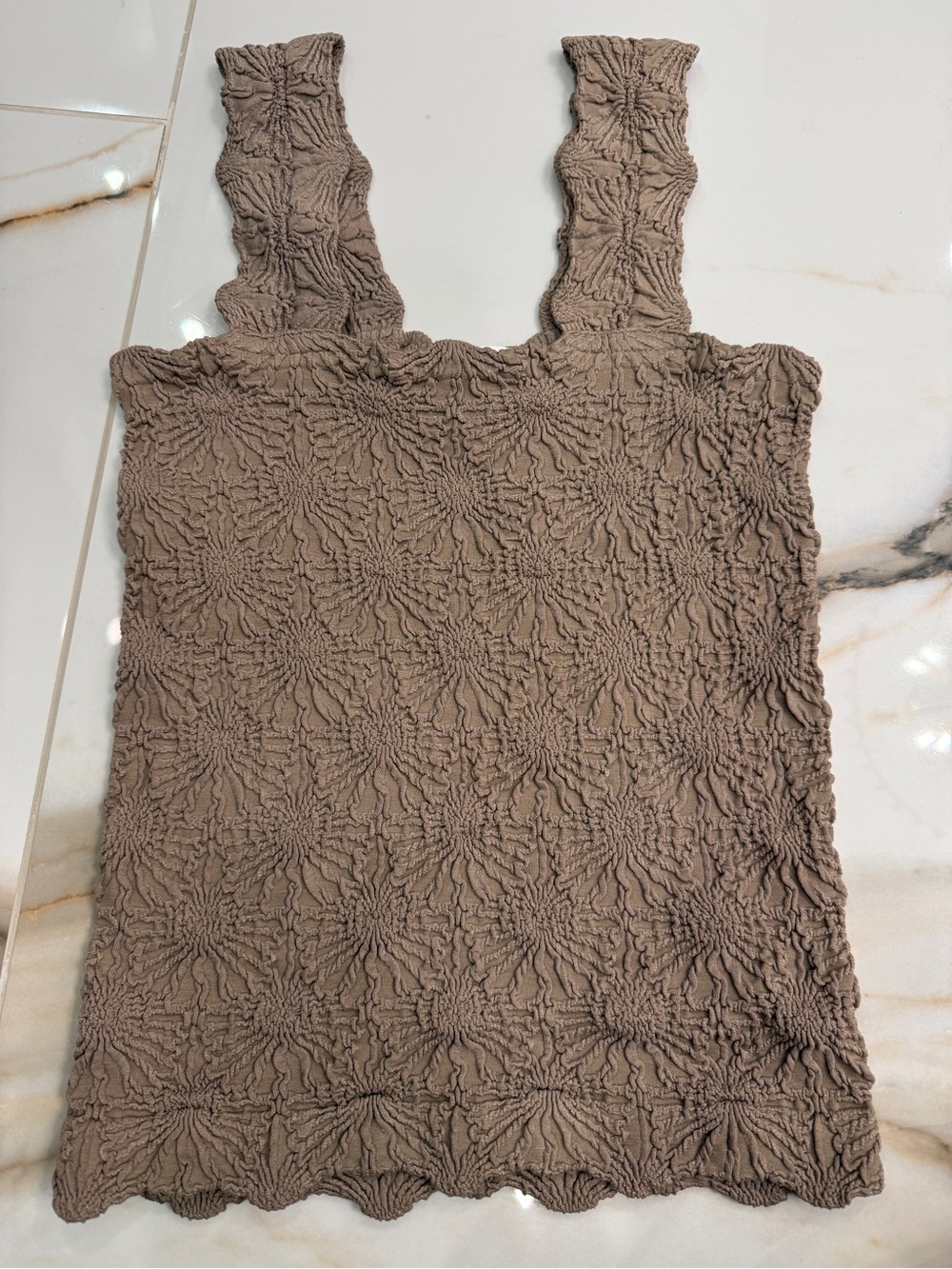 Altar'd State Intimates Textured Popcorn Bubble Crinkle Tank Top
Square Neck